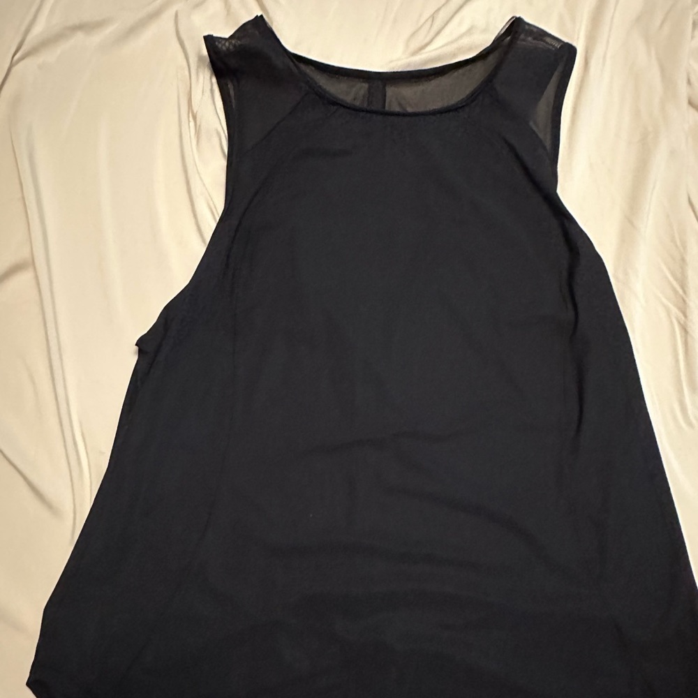 Lululemon women’s size 10 black sculpt tank